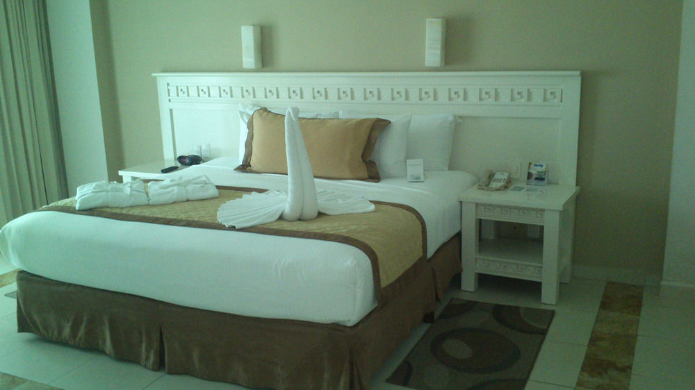 绿宝石全包式大酒店 普拉亚卡门 外观 照片